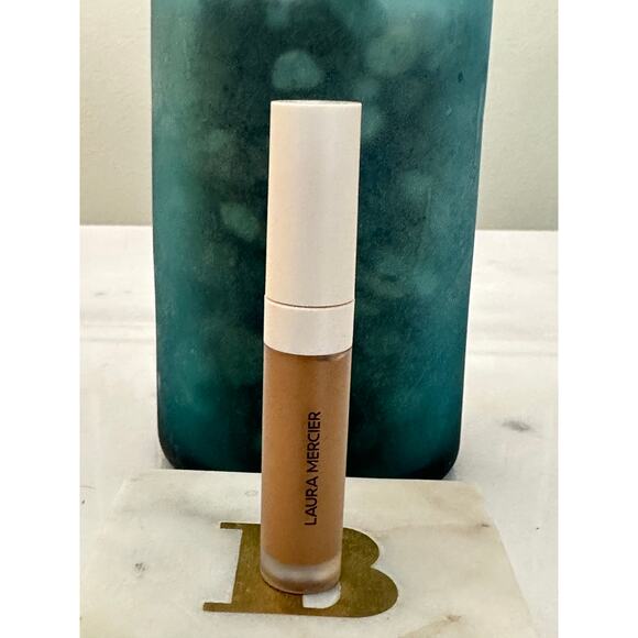 Laura Mercier NIB Real Flawless Weightless Perfecting Concealer 4N2 0.18 fl oz - Picture 1 of 4